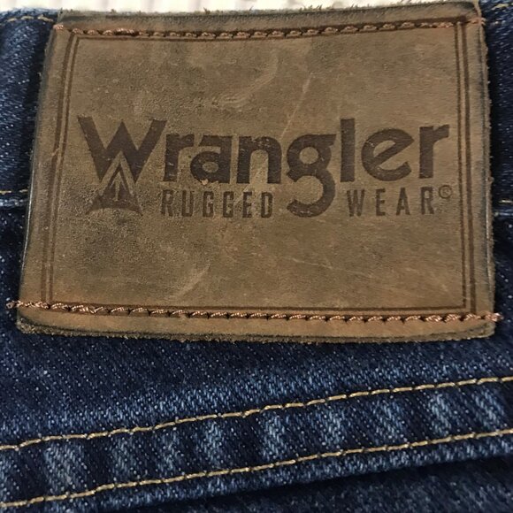 Wrangler Rugged Wear Relaxed Fit Blue Denim Jeans Tag Size 38x32 - Picture 5 of 11